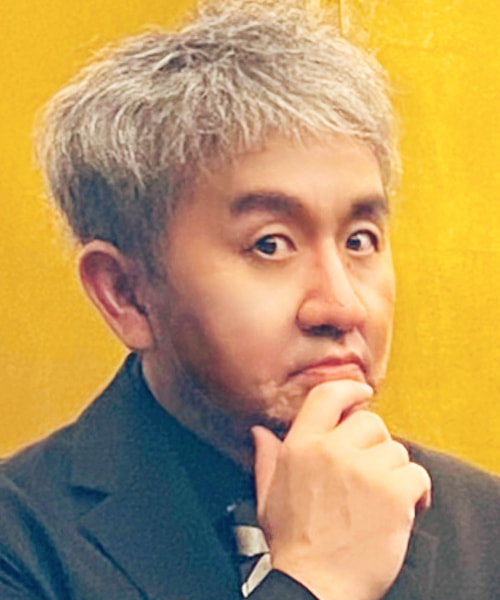 舞台『桜舞し、若葉の芽吹くころ』　作曲　鎌田雅人　KAMATA MASATO　茨城県ひたちなか市出身。1998年メジャーデビュー。2000年、hitomiに提供した『LOVE 2000』で日本レコード大賞優秀作品作曲賞受賞。近年のミュージカル作曲作品に『暁のヨナ』『NeoDoll』『無人島に生きる十六人』『薔薇王の葬列』『ぼくと14人のボクの夏休み』、劇団ミュ『Liebe』『추락 -墜落-』『初恋』『ジャンヌダルク』などがある。音楽監督キーボーディストとして浦井健治、甲斐翔真、岡田浩暉のコンサートや、吉本芸人による即興SHOW『THE EMPTY STAGE』を担当。最近は、浜田雅功、島津亜矢、飛龍つかさに作曲作品を提供している。日本音楽著作権協会正会員。