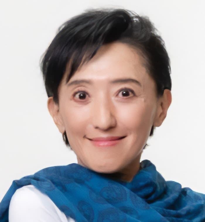 歌と舞踊とお芝居の和舞台　「夢の国のちびっこバク」火を噴く怒羅権（ドラゴン）  井田國彦　KUNIHIKO IDA