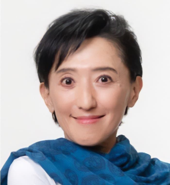 歌と舞踊とお芝居の和舞台　「夢の国のちびっこバク」火を噴く怒羅権（ドラゴン）  井田國彦　KUNIHIKO IDA